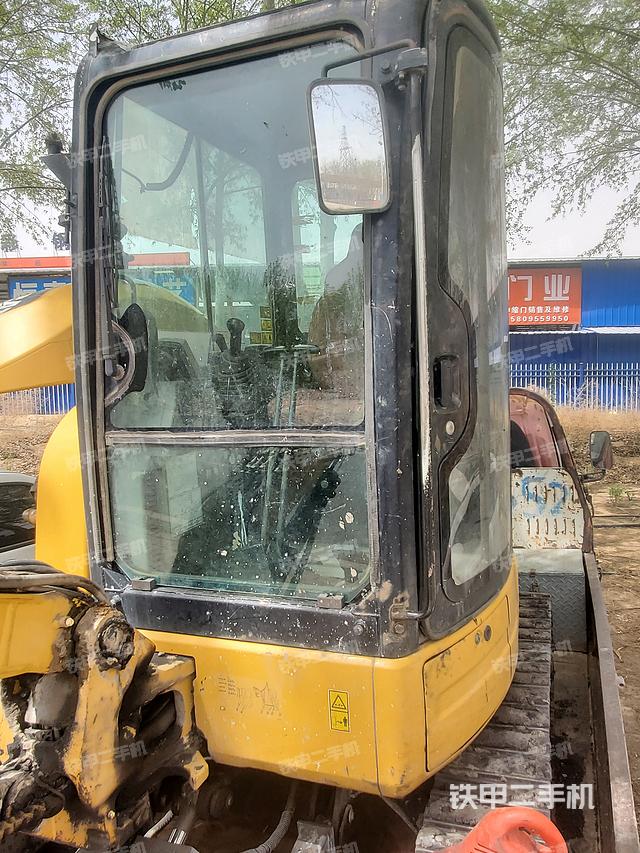 驾驶室整体（整机外观）