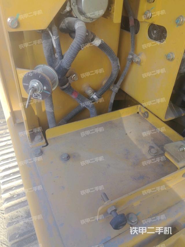 電瓶（大件艙室）