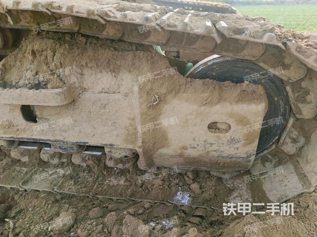 右驅(qū)動輪（行走機(jī)構(gòu)）