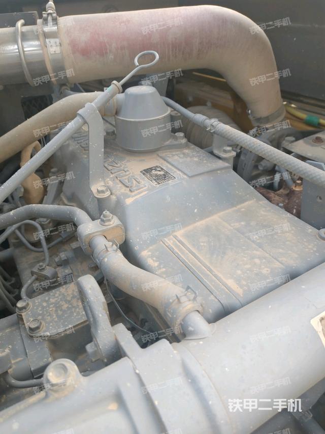 發(fā)動(dòng)機(jī)室（上車(chē)部件）