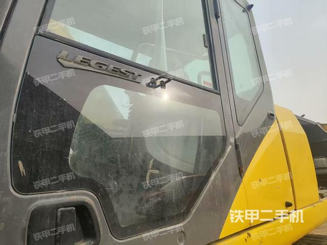 駕駛室整體（整機(jī)外觀）