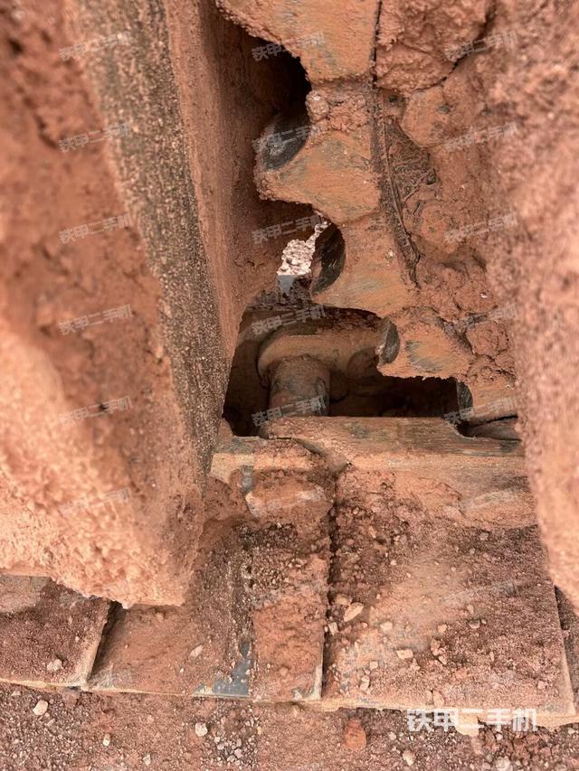 左導(dǎo)向輪（行走機(jī)構(gòu)）