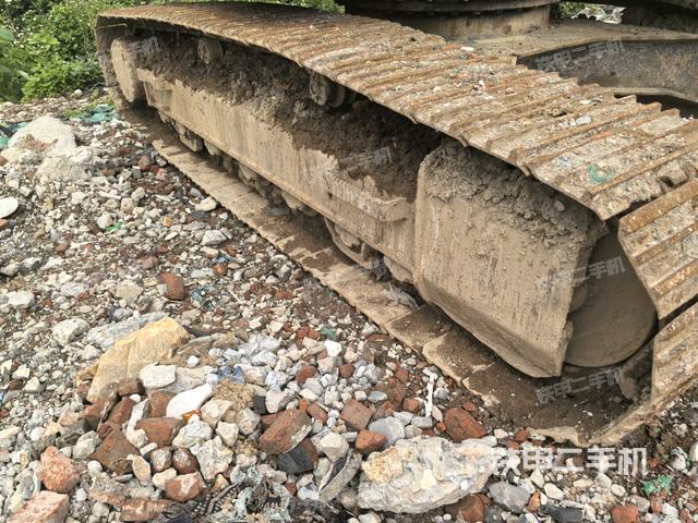 右侧行走马达盖板（行走机构）