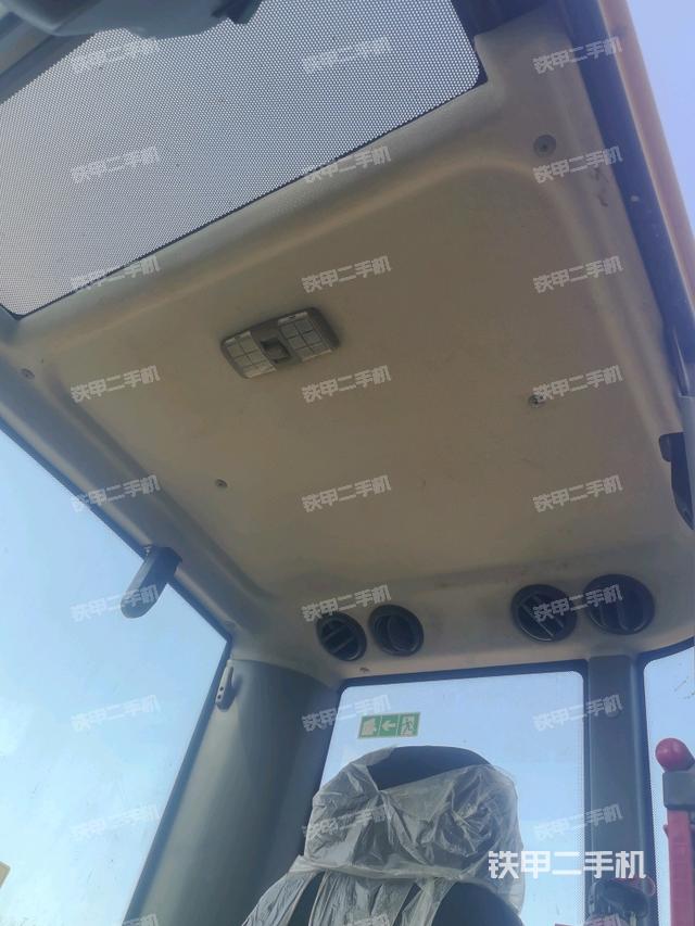 頂棚整體(駕駛室部分) 頂棚整體(駕駛室部分)