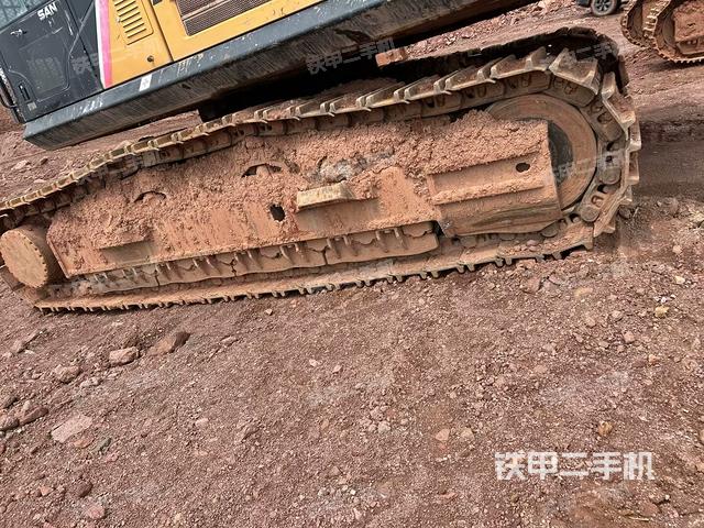 右側(cè)履帶整體（行走機(jī)構(gòu)）