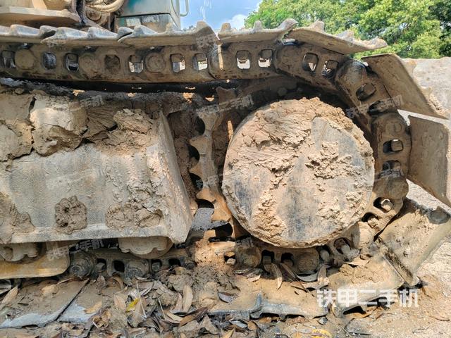 左驅(qū)動(dòng)輪(行走機(jī)構(gòu)) 左驅(qū)動(dòng)輪(行走機(jī)構(gòu))