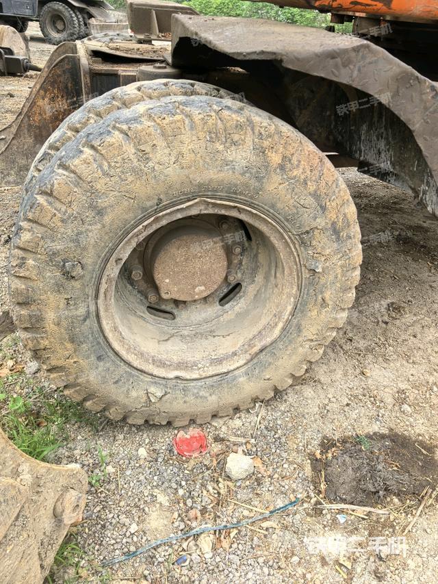 右驅(qū)動輪(行走機構(gòu)) 右驅(qū)動輪(行走機構(gòu))