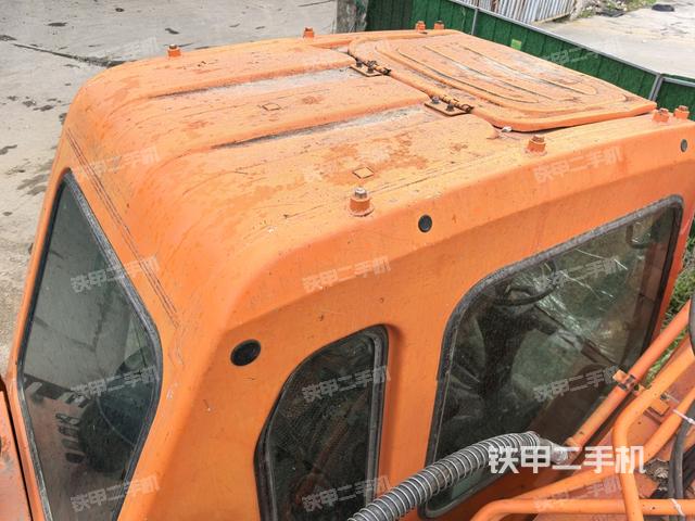 駕駛室頂部俯視(上車部件) 駕駛室頂部俯視(上車部件)