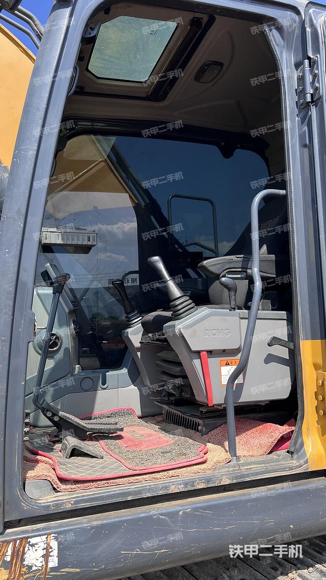 驾驶室整体（整机外观）