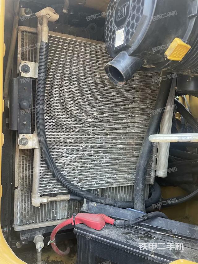 液壓泵斜45?左（大件艙室）