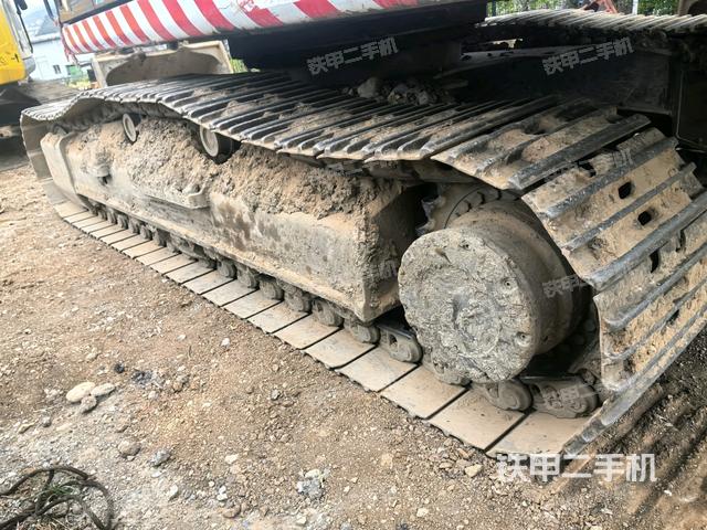 右側履帶整體(行走機構) 右側履帶整體(行走機構)