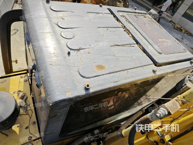 駕駛室左前45度(駕駛室部分) 駕駛室左前45度(駕駛室部分)
