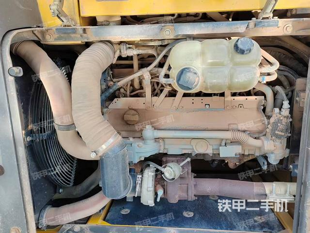 發(fā)動機(jī)整體俯視(整機(jī)外觀) 發(fā)動機(jī)整體俯視(整機(jī)外觀)