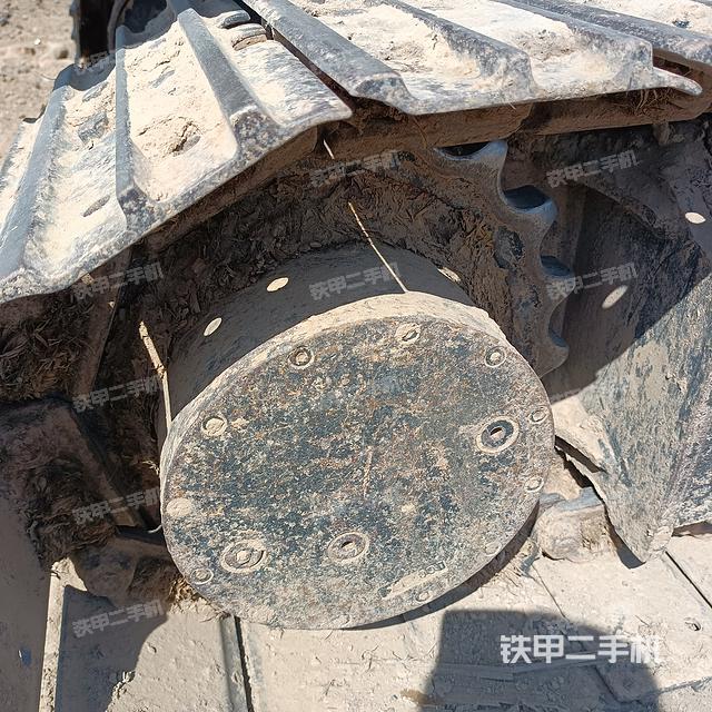 回轉(zhuǎn)馬達(dá)和主控閥(整機(jī)外觀) 回轉(zhuǎn)馬達(dá)和主控閥(整機(jī)外觀)