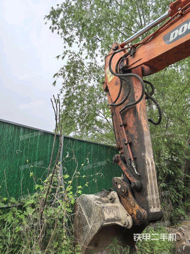 小臂整體左后(工作和回轉(zhuǎn)裝置) 小臂整體左后(工作和回轉(zhuǎn)裝置)