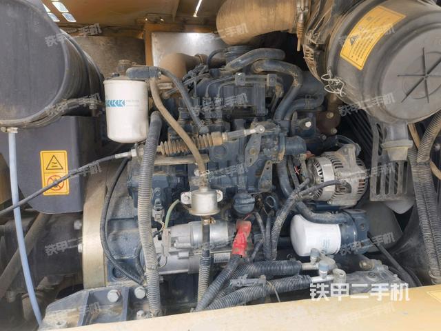 發(fā)動機(jī)整體俯視（整機(jī)外觀）