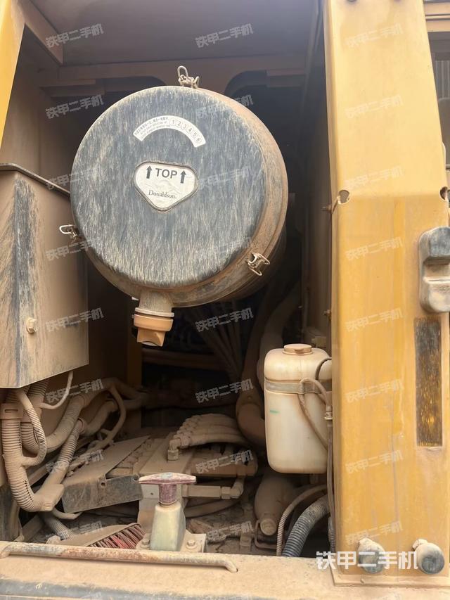 液压泵斜45 左（大件舱室）