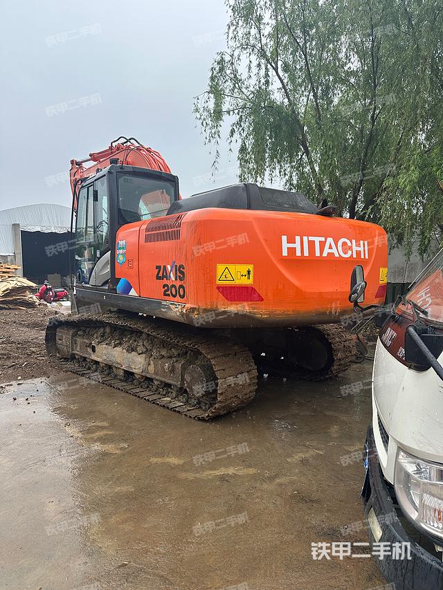 驾驶室顶部（整机外观）