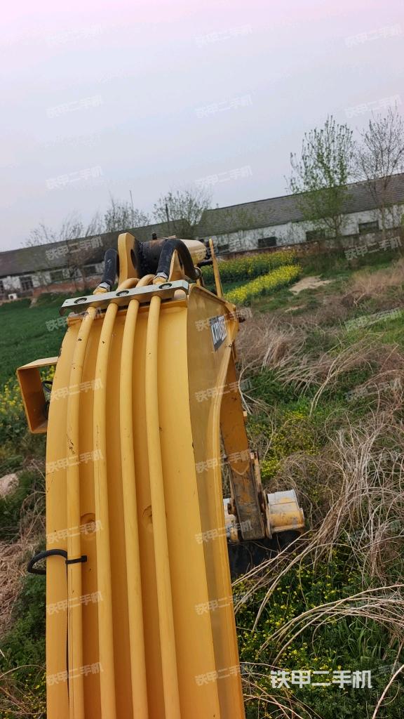 大臂背部俯視（工作和回轉(zhuǎn)裝置）