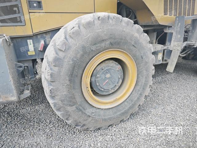 右前輪(行走機構(gòu)) 右前輪(行走機構(gòu))