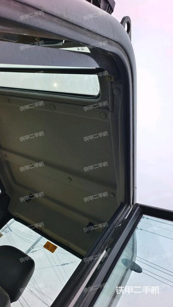 頂棚整體（駕駛室部分）