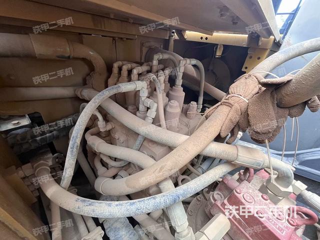 气门室盖螺丝特写（上车部件）