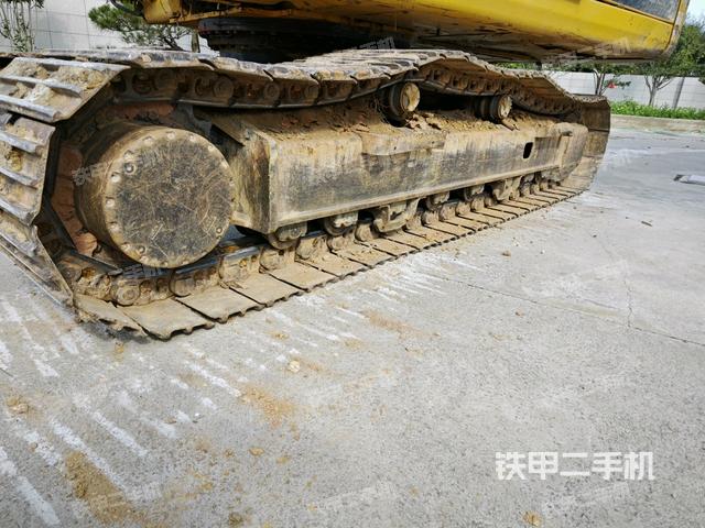 左側(cè)履帶整體?(行走機(jī)構(gòu)) 左側(cè)履帶整體?(行走機(jī)構(gòu))