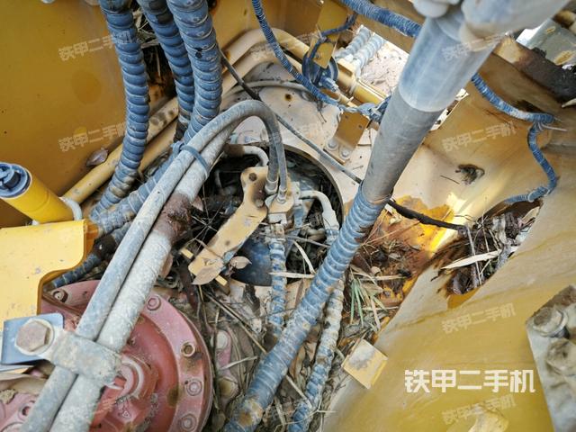 中央回轉(zhuǎn)接頭特寫(上車部件) 中央回轉(zhuǎn)接頭特寫(上車部件)