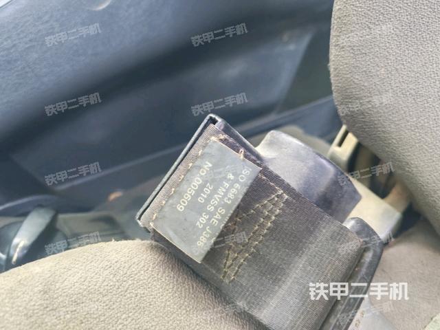 右側(cè)玻璃角標(biāo)(駕駛室部分) 右側(cè)玻璃角標(biāo)(駕駛室部分)