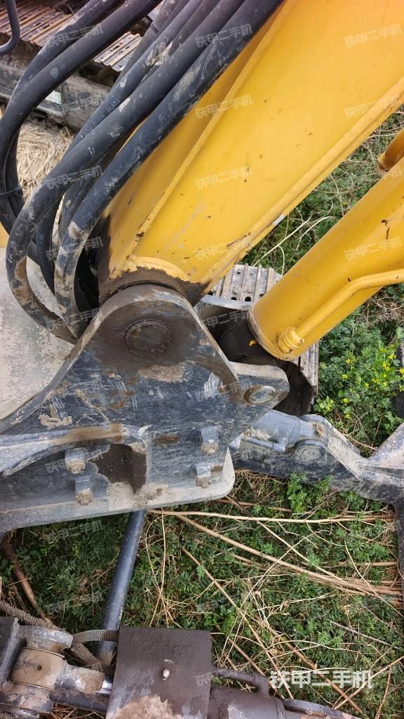 大臂根部?斜（工作和回轉(zhuǎn)裝置）