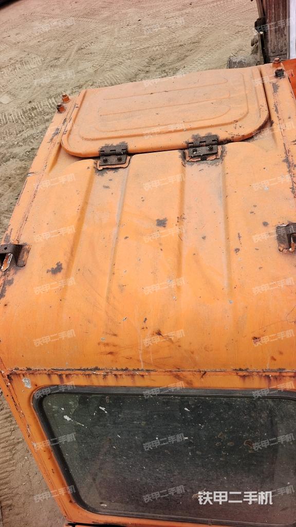 駕駛室頂部（整機(jī)外觀）