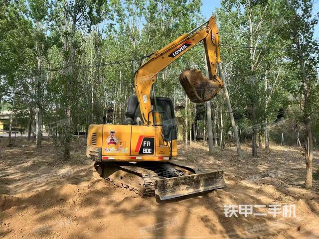 轉(zhuǎn)盤和下車架正前（工作和回轉(zhuǎn)裝置）