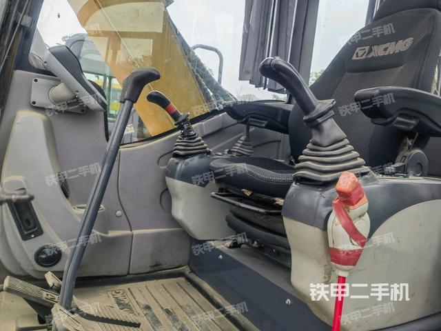 駕駛室整體（整機(jī)外觀）