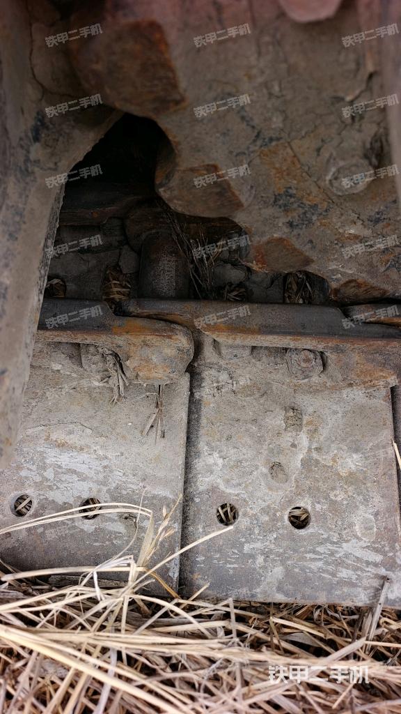 左驅(qū)動(dòng)輪（行走機(jī)構(gòu)）