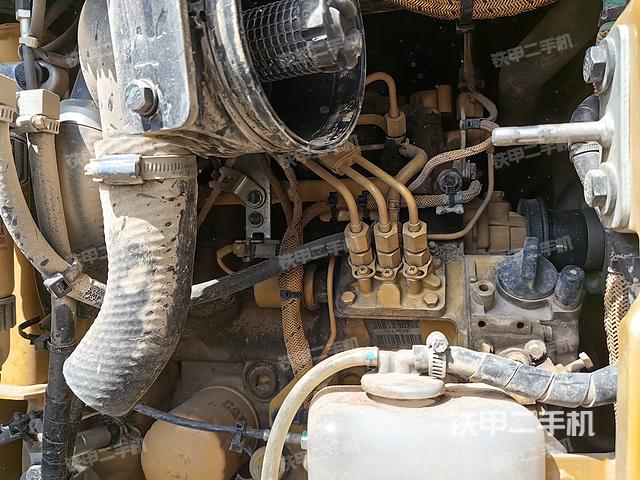 發(fā)動機整體俯視(整機外觀) 發(fā)動機整體俯視(整機外觀)