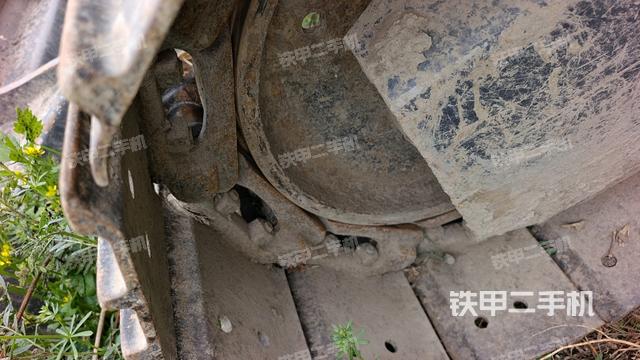 左導(dǎo)向輪（行走機(jī)構(gòu)）