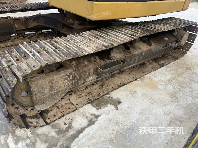 右側(cè)履帶整體（行走機構(gòu)）