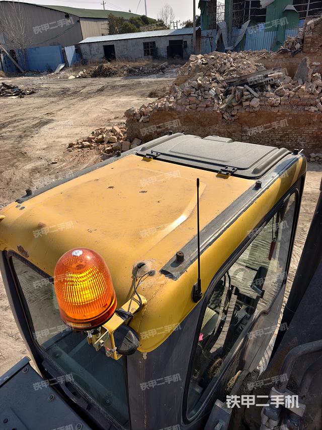 駕駛室頂部（整機(jī)外觀）