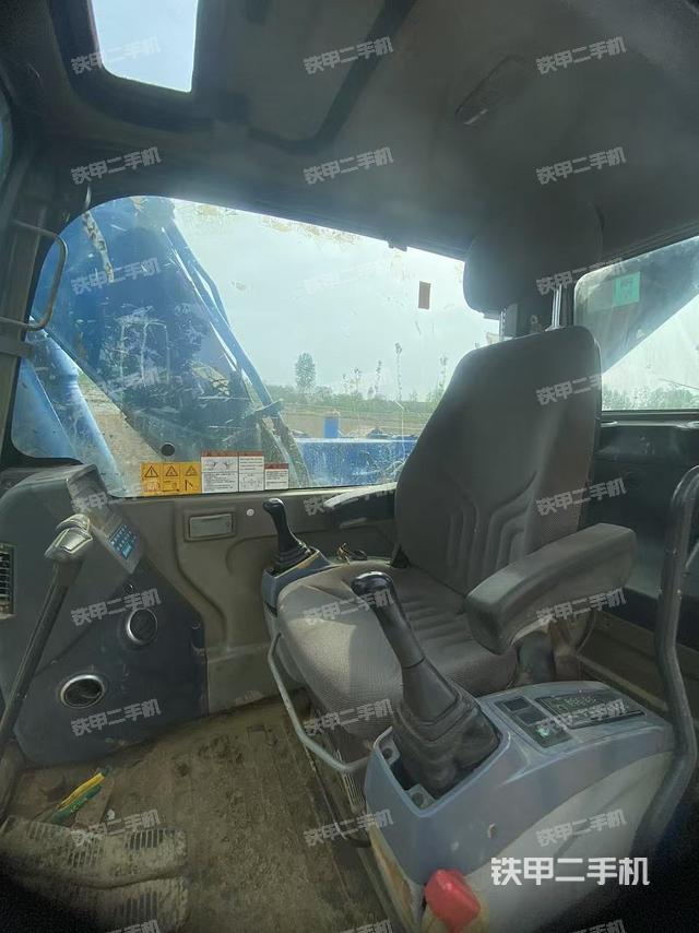 駕駛室整體（整機(jī)外觀）