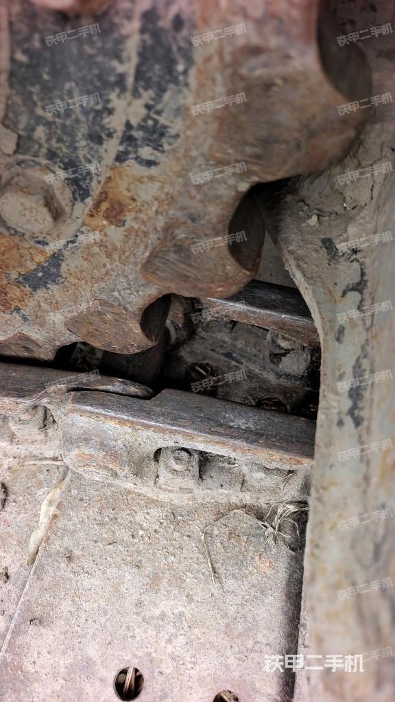 右驅(qū)動(dòng)輪（行走機(jī)構(gòu)）