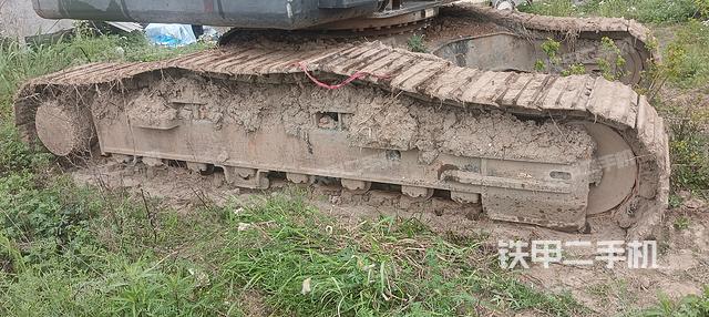 單側(cè)履帶整體（整機(jī)外觀(guān)）