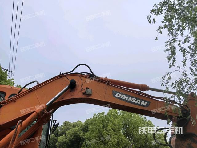 大臂整體?右側(cè)(工作和回轉(zhuǎn)裝置) 大臂整體?右側(cè)(工作和回轉(zhuǎn)裝置)