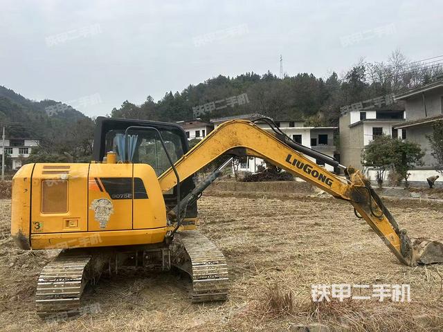 整機右后45°(整機外觀) 整機右后45°(整機外觀)