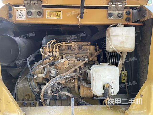 發(fā)動(dòng)機(jī)整體俯視(整機(jī)外觀) 發(fā)動(dòng)機(jī)整體俯視(整機(jī)外觀)