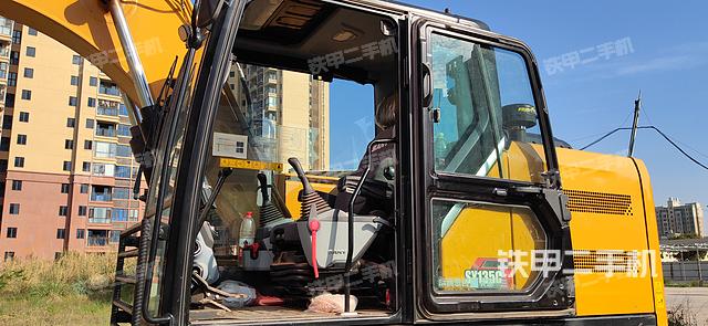 驾驶室整体（整机外观）