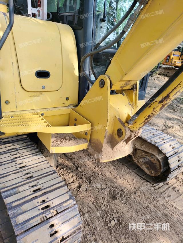 大臂根部?斜（工作和回轉(zhuǎn)裝置）