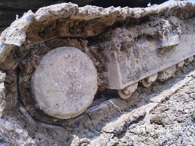 左驅(qū)動(dòng)輪（行走機(jī)構(gòu)）