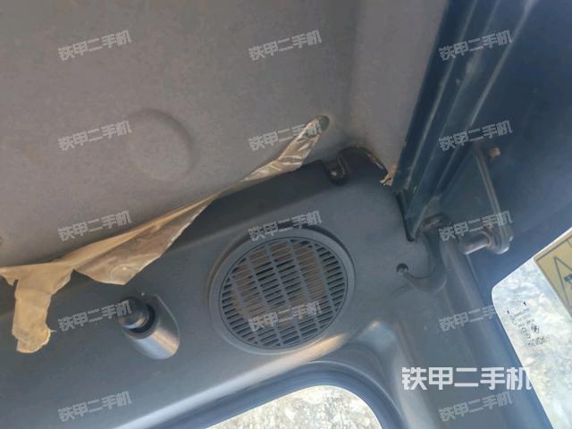 駕駛室左前45度(駕駛室部分) 駕駛室左前45度(駕駛室部分)