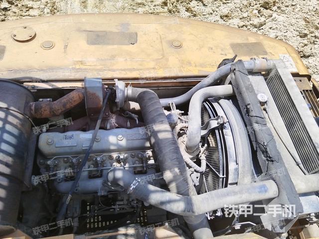 發(fā)動(dòng)機(jī)室（上車部件）