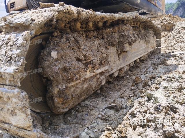 右側(cè)履帶整體（行走機(jī)構(gòu)）